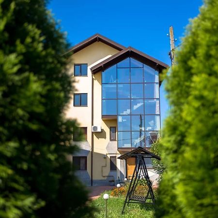 Casa Topazz Targu Jiu Bagian luar foto