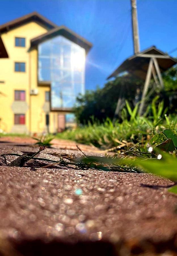 Casa Topazz Targu Jiu Bagian luar foto