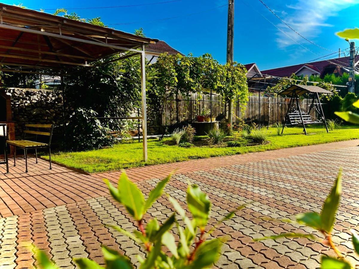 Casa Topazz Targu Jiu Bagian luar foto