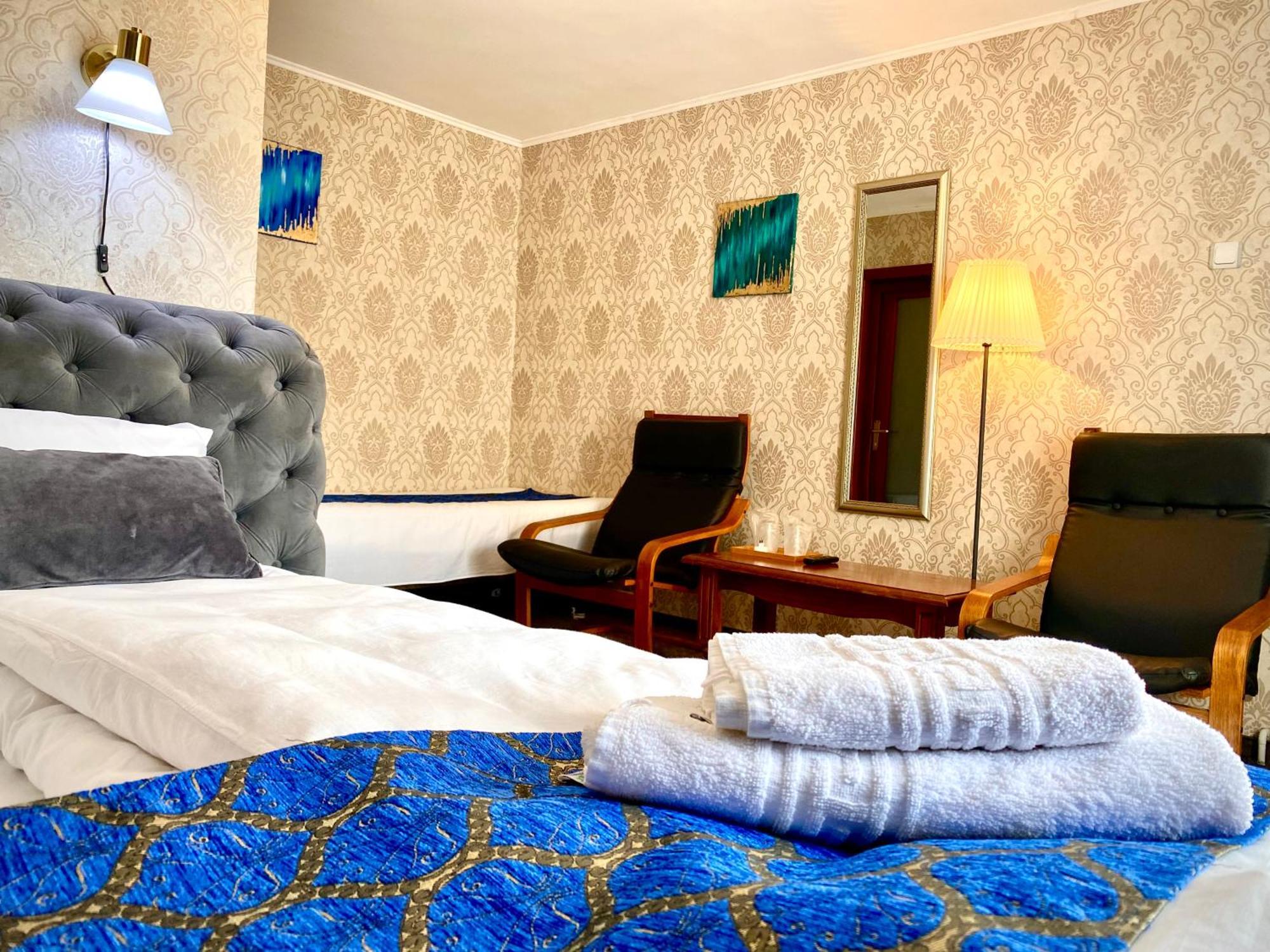 Casa Topazz Targu Jiu Bagian luar foto