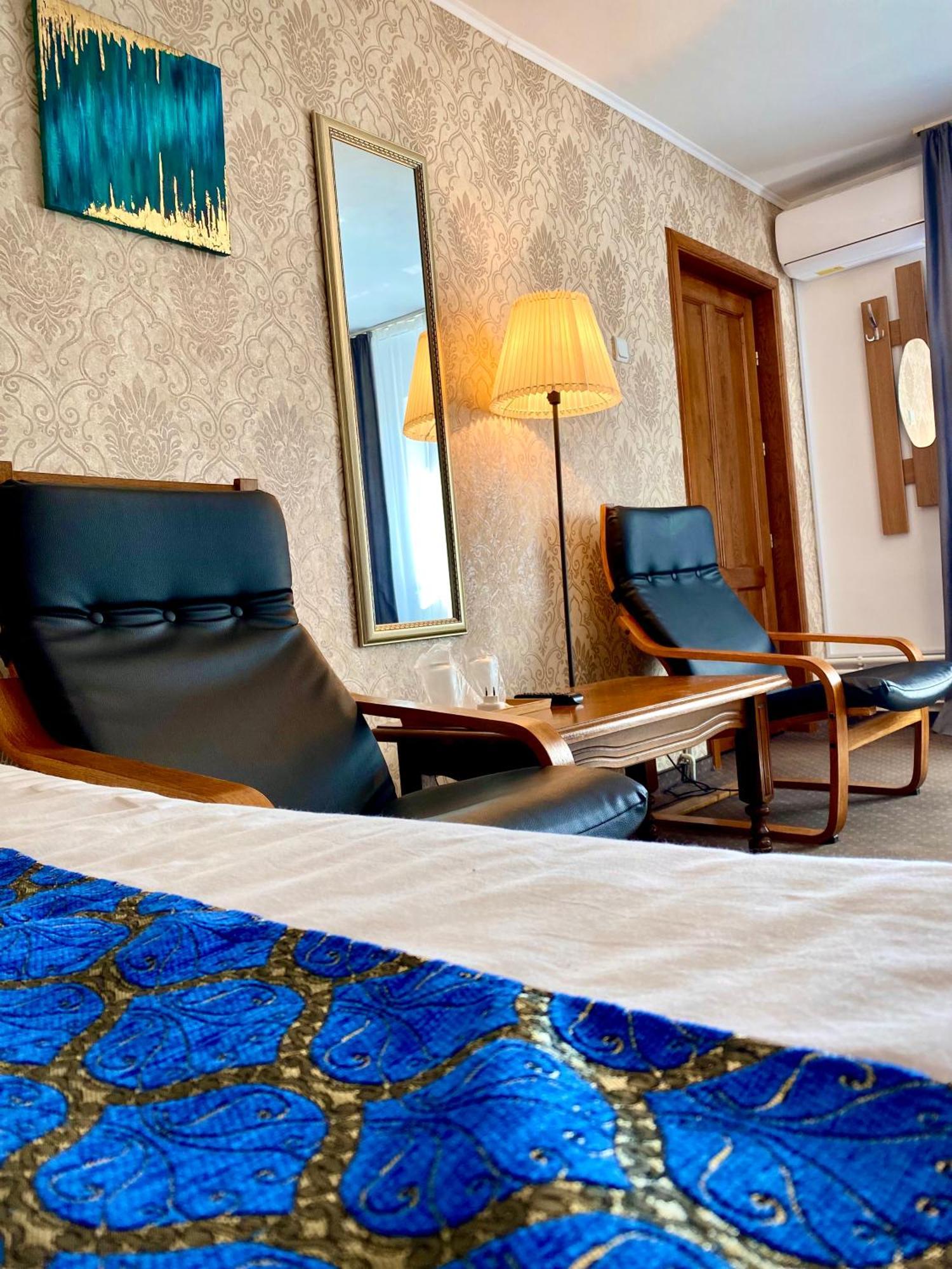 Casa Topazz Targu Jiu Bagian luar foto