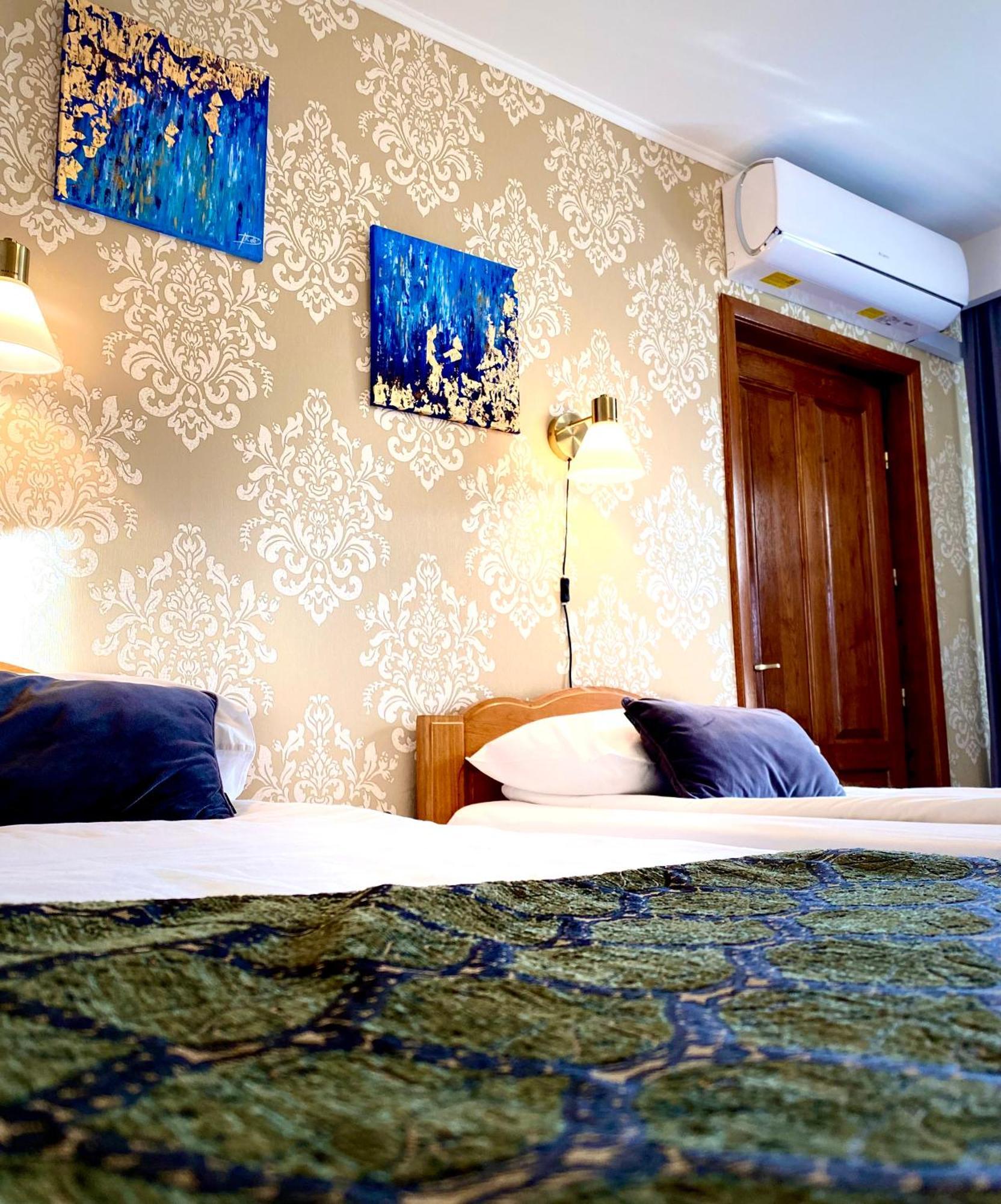 Casa Topazz Targu Jiu Bagian luar foto